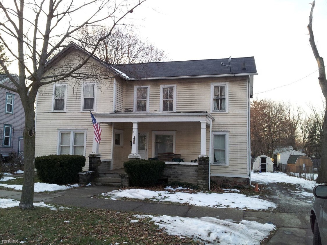 809 N Broad St, Adrian, MI 49221 Condo for Rent in Adrian, MI