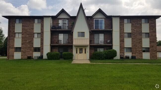 Building Photo - 1240 Chalet Rd