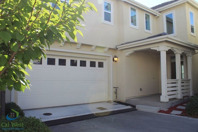 Building Photo - 6063 Sunstone Dr