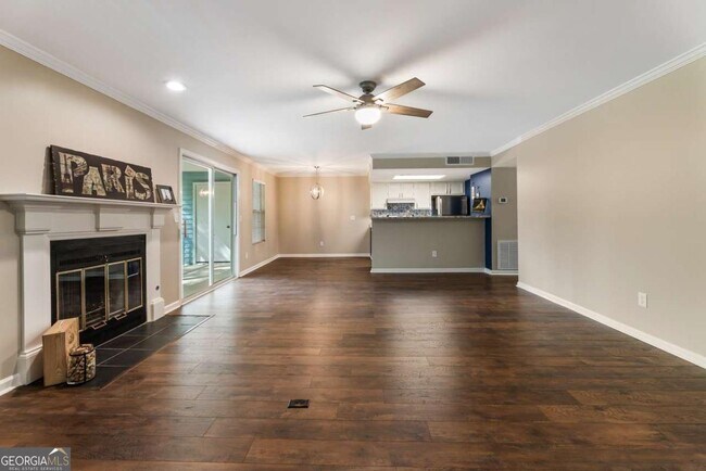 Foto del edificio - 4016 Whitehall Way
