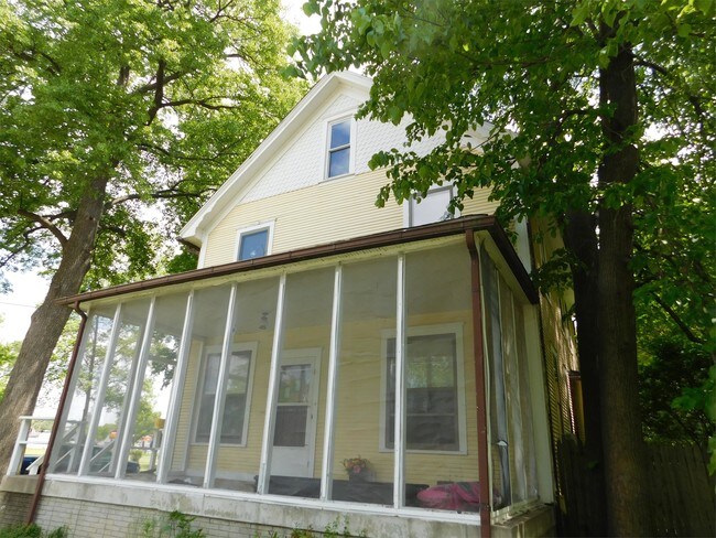 Foto del edificio - 703 7th St SW