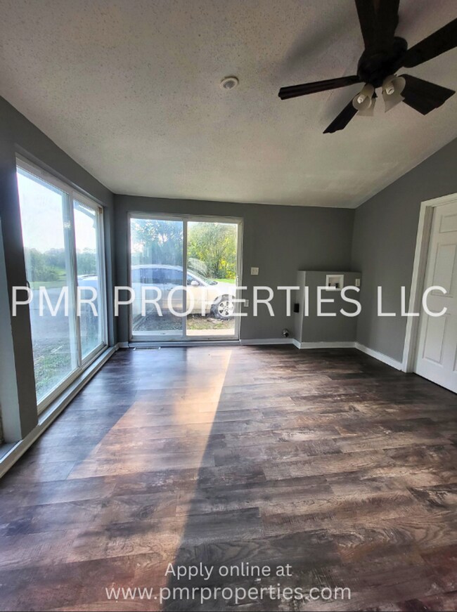 Foto del edificio - 4 Bedrooms - 1 Bathroom House.
