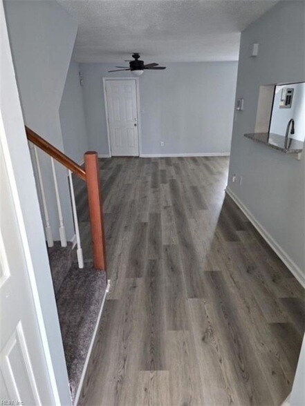 Foto del edificio - 245 Wexford Dr W