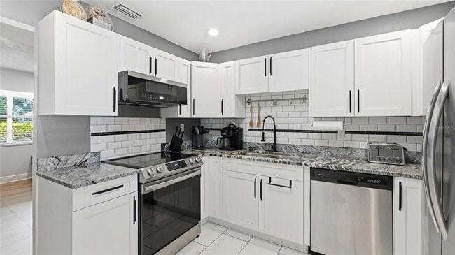 Building Photo - 1416 E Frierson Ave