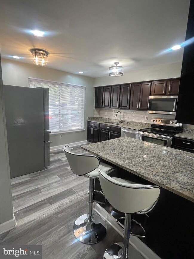 Building Photo - 18500 Owl Run Way