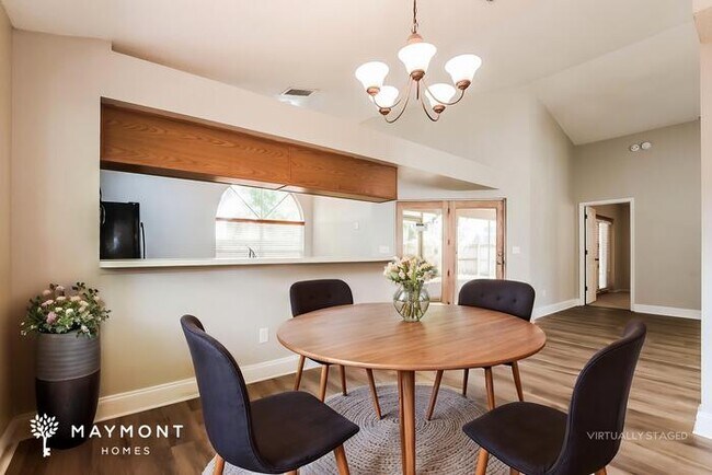 Foto del edificio - 337 Sterling Lake Dr