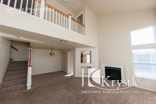 Building Photo - Gorgeous home in Glen Cove