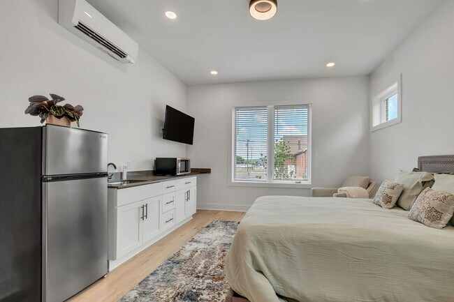 Foto del edificio - 1Br/ 1Ba Semi-Furnished Near Downtown & Me...