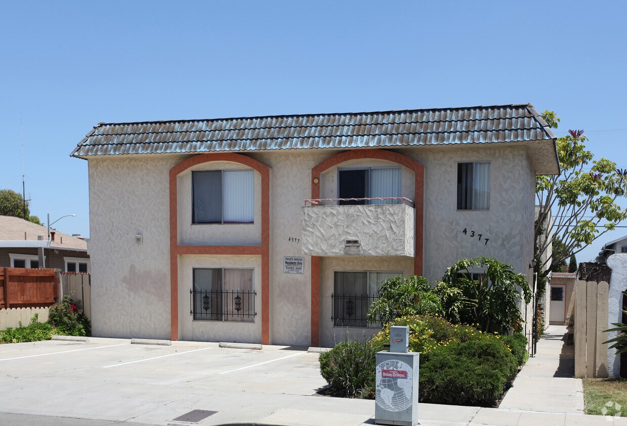 Building Photo - 4377 Marlborough Ave