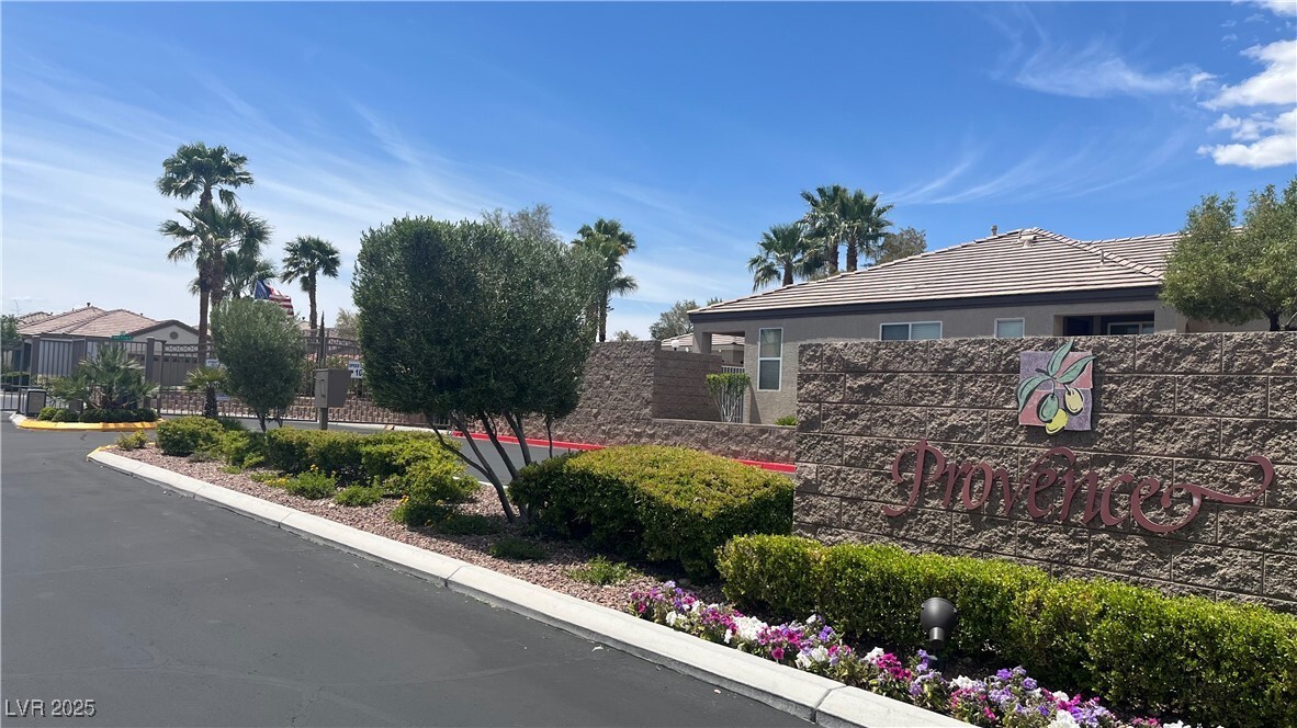 Foto principal - 7299 Forest Village Ave