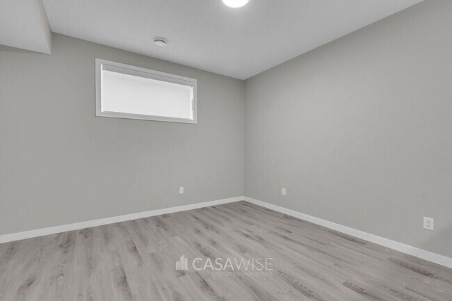 Building Photo - 6218 Hampton Gray Ave