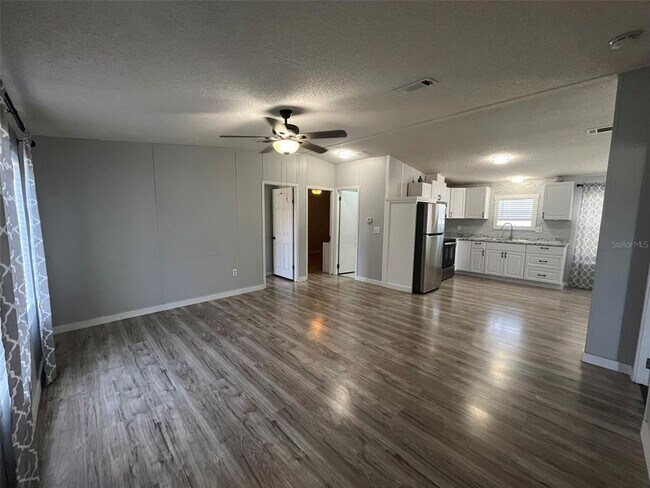 Foto del edificio - 4884 Duncan Rd