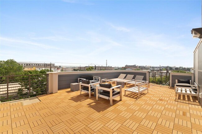 Foto del edificio - 1011 Studemont St