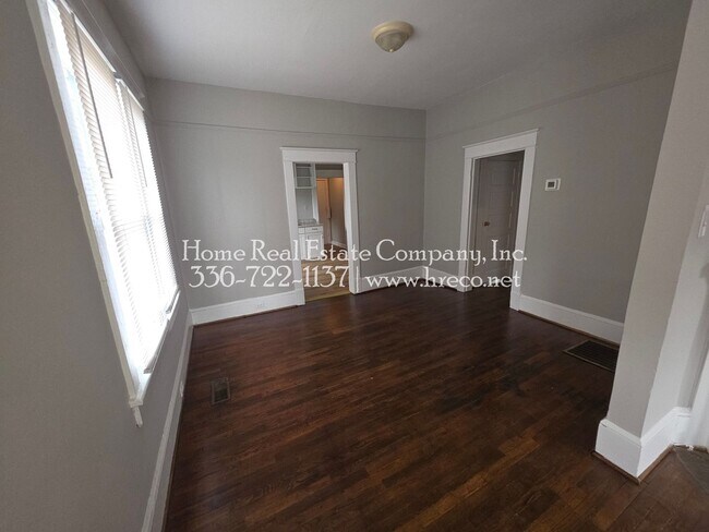 Foto del edificio - 1413 E 23rd St