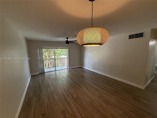 Foto del edificio - 9611 SW 77th Ave