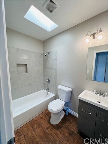 Foto del edificio - 424 E 17th St