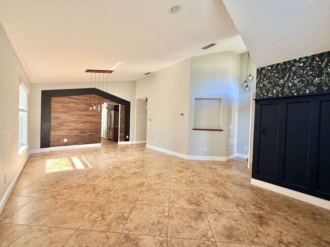Foto del edificio - Modern Living Meets Prime Location with this Stunning 4/2!