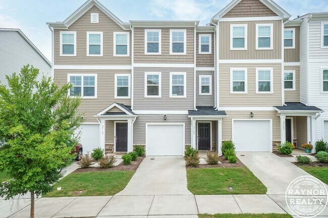 Building Photo - immaculate town home with dog park