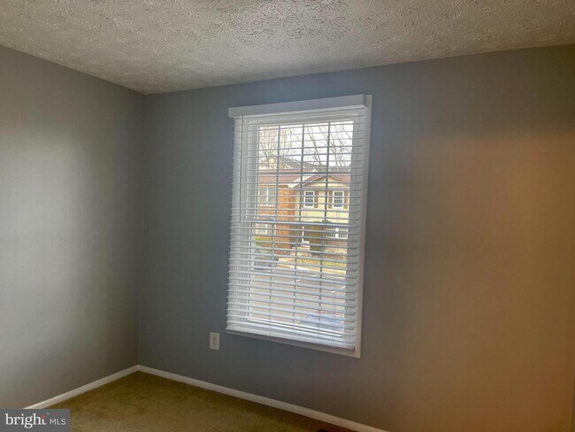 Building Photo - 7886 Tyson Oaks Cir