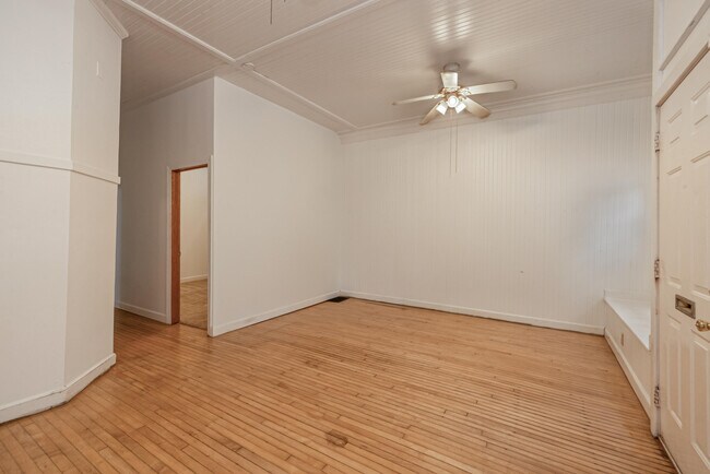 Foto del edificio - 2772 N Bremen St