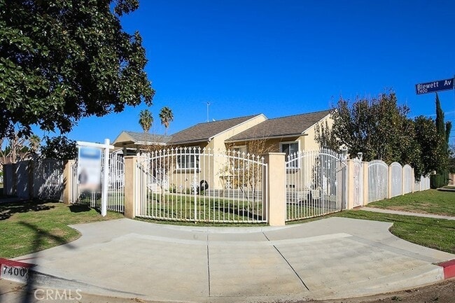 Foto del edificio - 7400 Blewett Ave