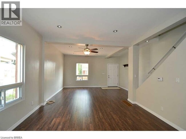 Photo du bâtiment - 40 Spring St