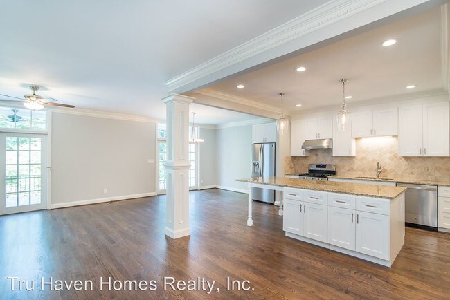 Foto del edificio - 3498 Paces Pl NW