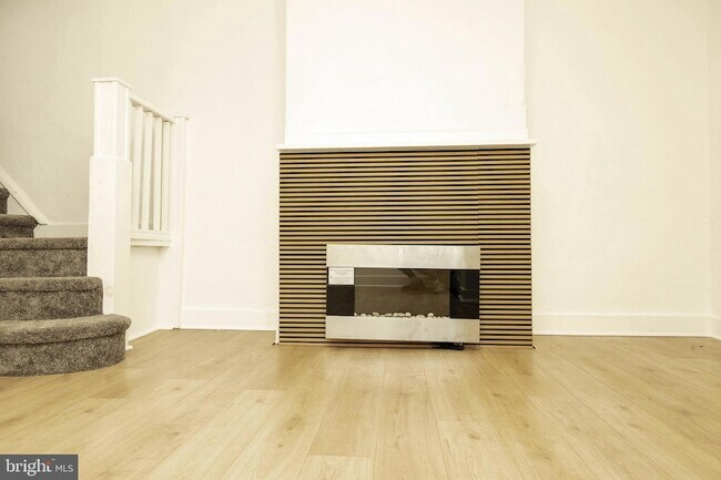 Foto del edificio - 5723 Delancey St