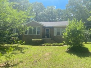 Building Photo - 704 Highland Ave