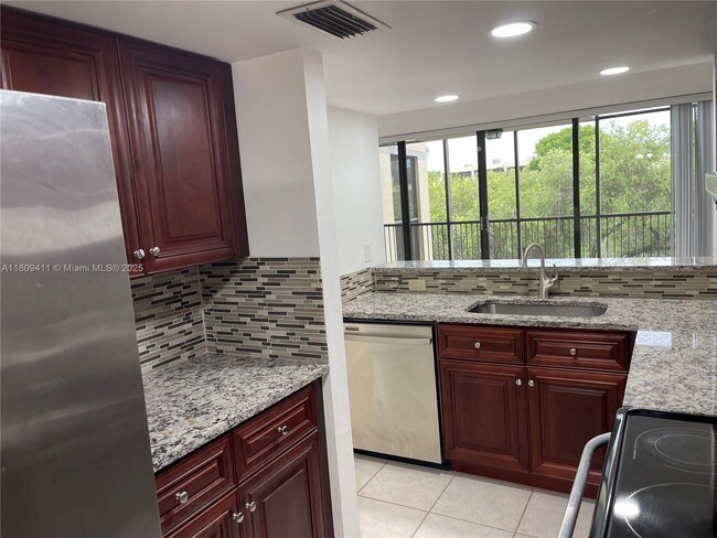 Building Photo - 2961 SW 87th Ave