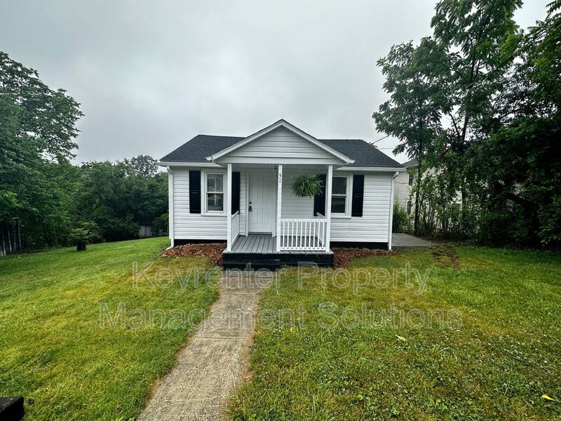 51 Breezewood Ln, Staunton, VA 24401 House Rental in Staunton, VA