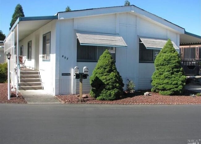 Building Photo - 607 Aspen Way