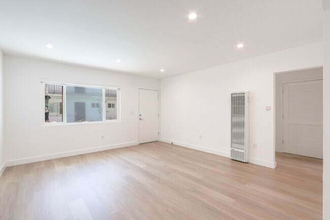 Foto del interior - 1703 Armacost Ave