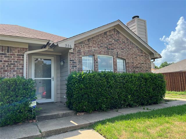 Building Photo - 306 Crowe Dr