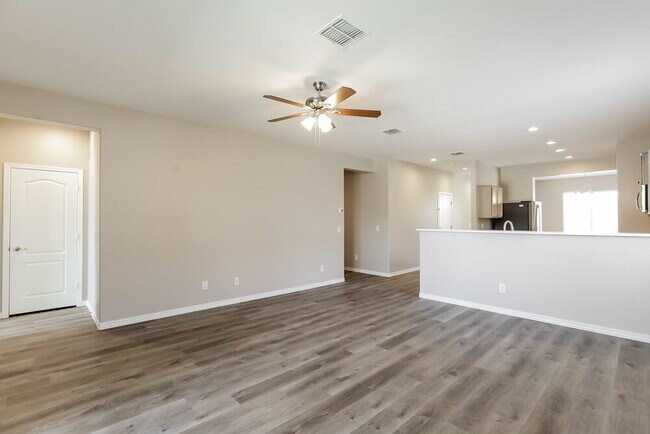 Building Photo - 8139 W Atlantis Way