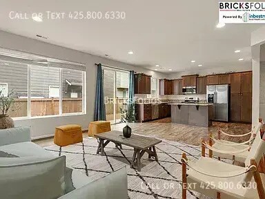 Foto del edificio - Live Your Best Life in the Heart of Puyall...