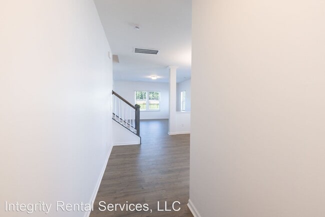 Building Photo - 4 br, 2.5 bath House - 1230 Stone Marker D...