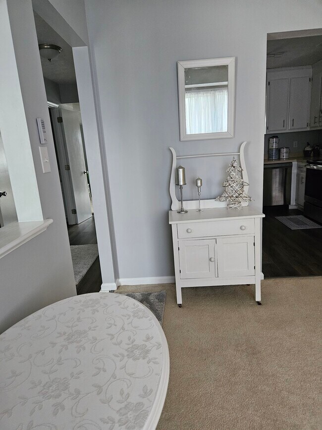 Foto del edificio - 309 Crestwood Ct