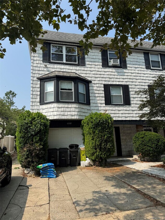 Foto principal - 15-68 Waters Edge Dr