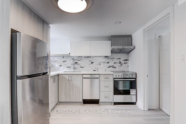 Building Photo - 56 Bicknell Ave