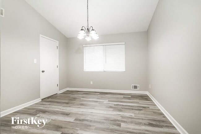 Building Photo - 855 Lost Creek Cir