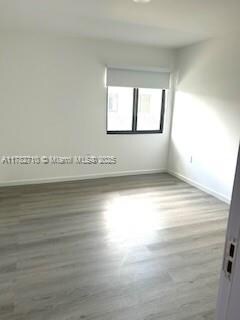 Foto del edificio - 554 SW 7th St