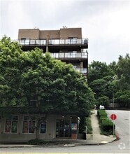Building Photo - 701 Galer St