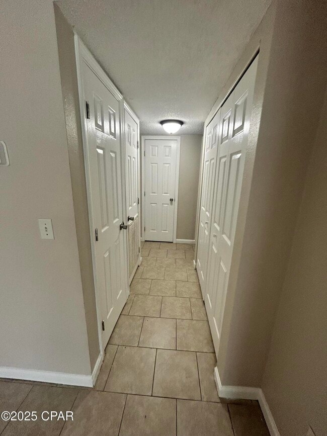 Foto del edificio - 3914 E 11th St