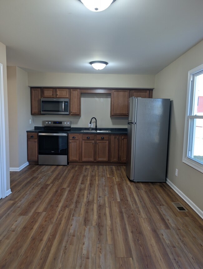 Cocina - 112 E West Ave