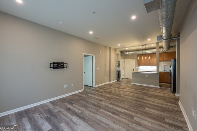 Foto del edificio - 5300 Peachtree Rd