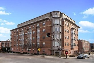 Building Photo - 120 Mountfort St