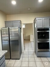 Building Photo - 5805 Devon Dr