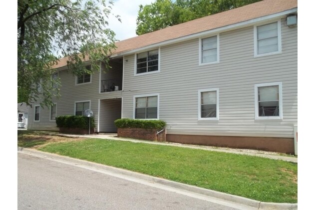 Primary Photo - Lynlee Lodge