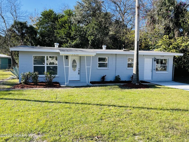 Building Photo - 1220 10th St